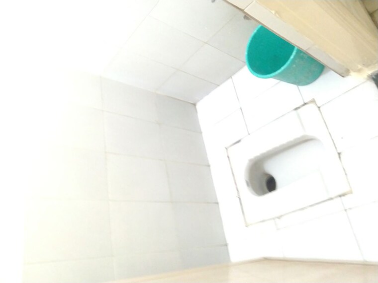 Bathroom, mig-colony-gokhalenagar 1 Bedroom 550 Sq.Ft. Apartment In Gokhalenagar Pune 10582210