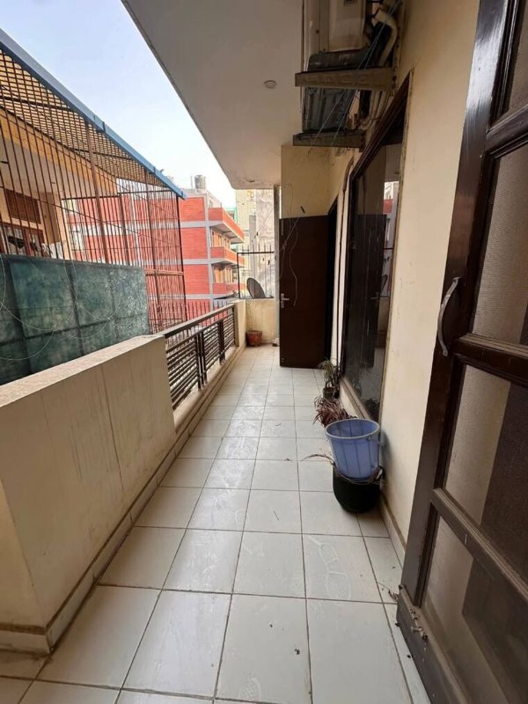 Balcony, sector 40 2 Bedroom 1180 Sq.Ft. Builder Floor In Sector 40 Gurgaon 10582222