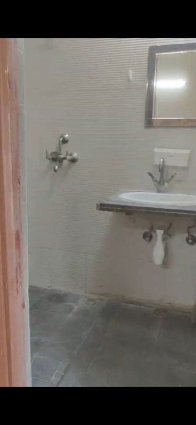 Bathroom, mahagun-moderne 3 Bedroom 1550 Sq.Ft. Apartment In Sector 78 Noida 10582219