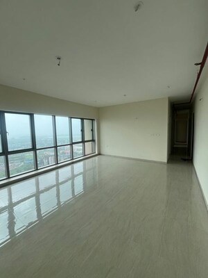 Room in 3 BHK Apartment at Piramal Mahalaxmi, Mahalaxmi – for Rent