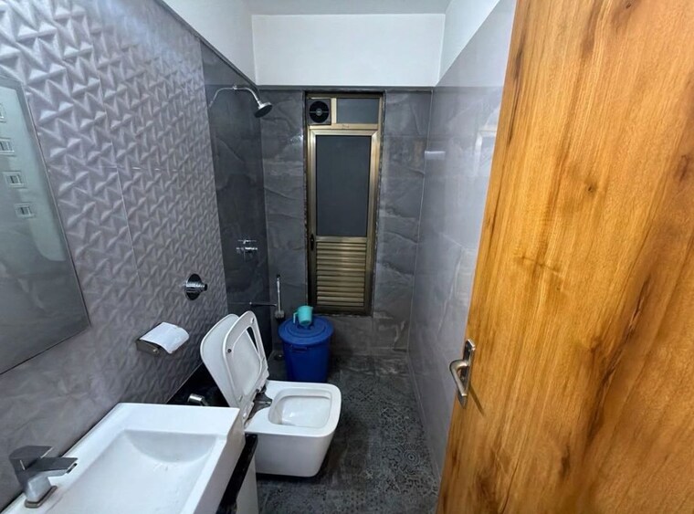 Bathroom, anandwadi 1 Bedroom 550 Sq.Ft. Apartment In Anandwadi Thane 10582262