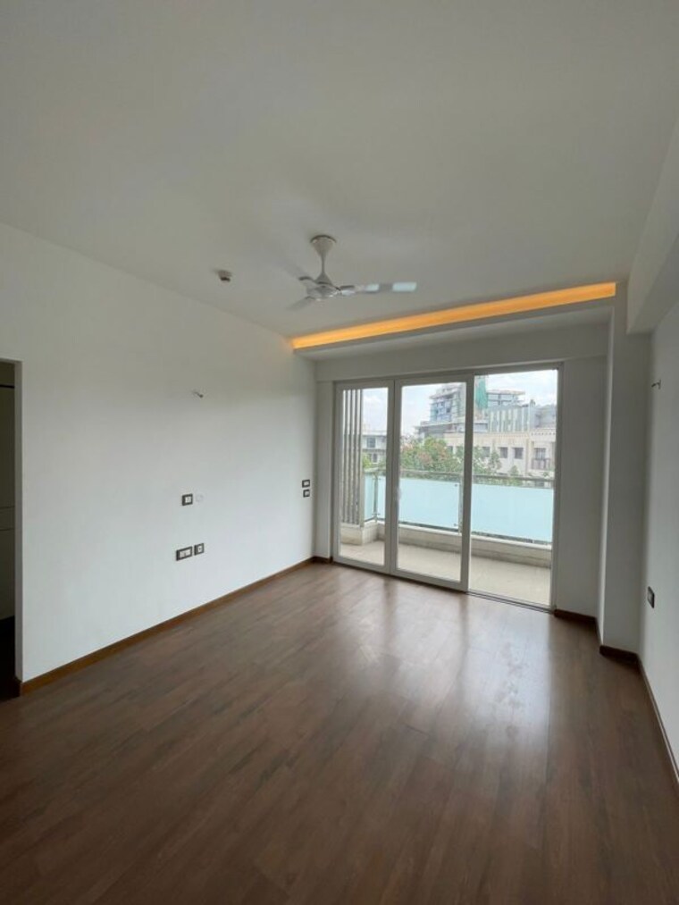Room, unitech-south-city-ii 3 Bedroom 240 Sq.Yd. Builder Floor In Sector 50 Gurgaon 10582278