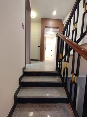 Staircase in 3 BHK Apartment at Benson Town – for Rent