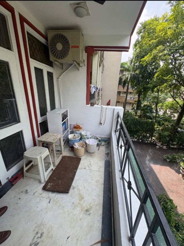 Balcony, kalkaji 3 Bedroom 1800 Sq.Ft. Builder Floor In Kalkaji Delhi 10582295
