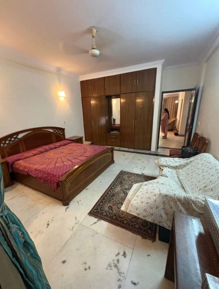 Bedroom, kalkaji 3 Bedroom 1800 Sq.Ft. Builder Floor In Kalkaji Delhi 10582295