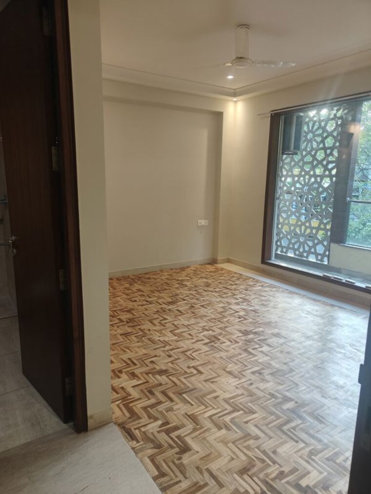 Bedroom, greater kailash i 3 Bedroom 208 Sq.Yd. Builder Floor In Greater Kailash I Delhi 10582304