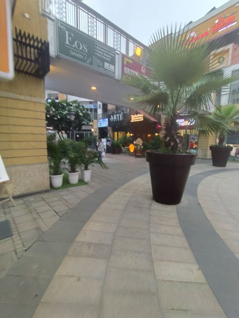 Parking, m3m-urbana Commercial Showroom 715 Sq.Ft. In Sector 67 Gurgaon 10582306