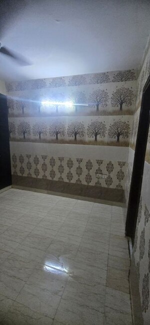 Bedroom in 3 BHK Builder Floor at TDI Tuscan city, Gt Karnal Road – for Rent