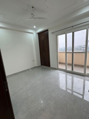 Room in 2 BHK Independent House at Sector 23 – for Rent