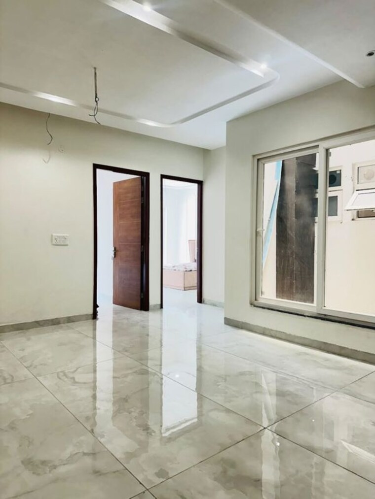 Room, ambala highway 3 Bedroom 2100 Sq.Ft. Apartment In Ambala Highway Zirakpur 10582328