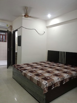 Bedroom in 2 BHK Independent House at Sector 21 – for Rent