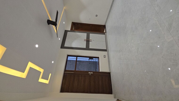 Bedroom, green fields colony 3 Bedroom 1800 Sq.Ft. Builder Floor In Green Fields Colony Faridabad 10577528