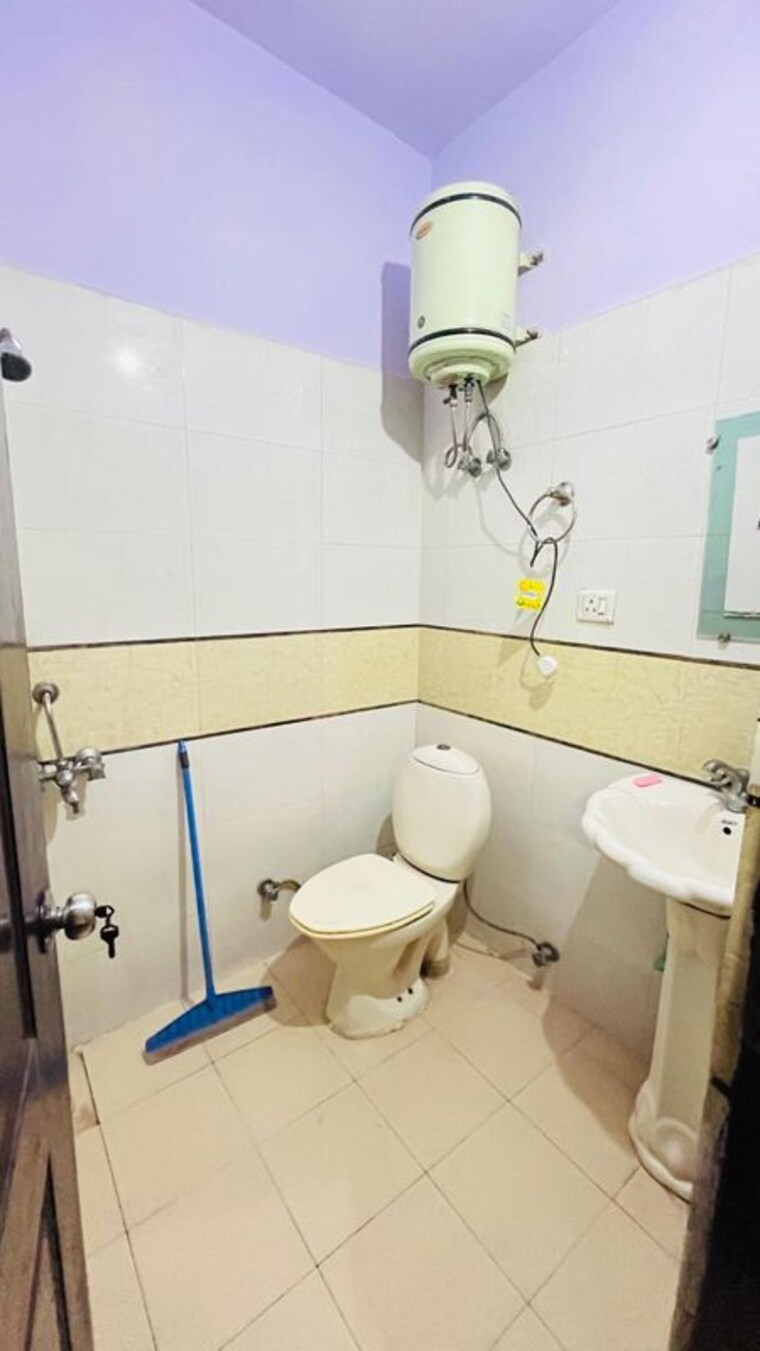 Bathroom, nilaya-greens 2 Bedroom 927 Sq.Ft. Apartment In Raj Nagar Extension Ghaziabad 10582354