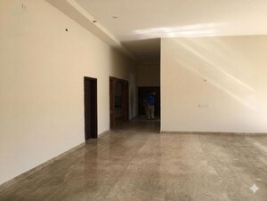 Room in 3 BHK Builder Floor at Indiranagar – for Rent