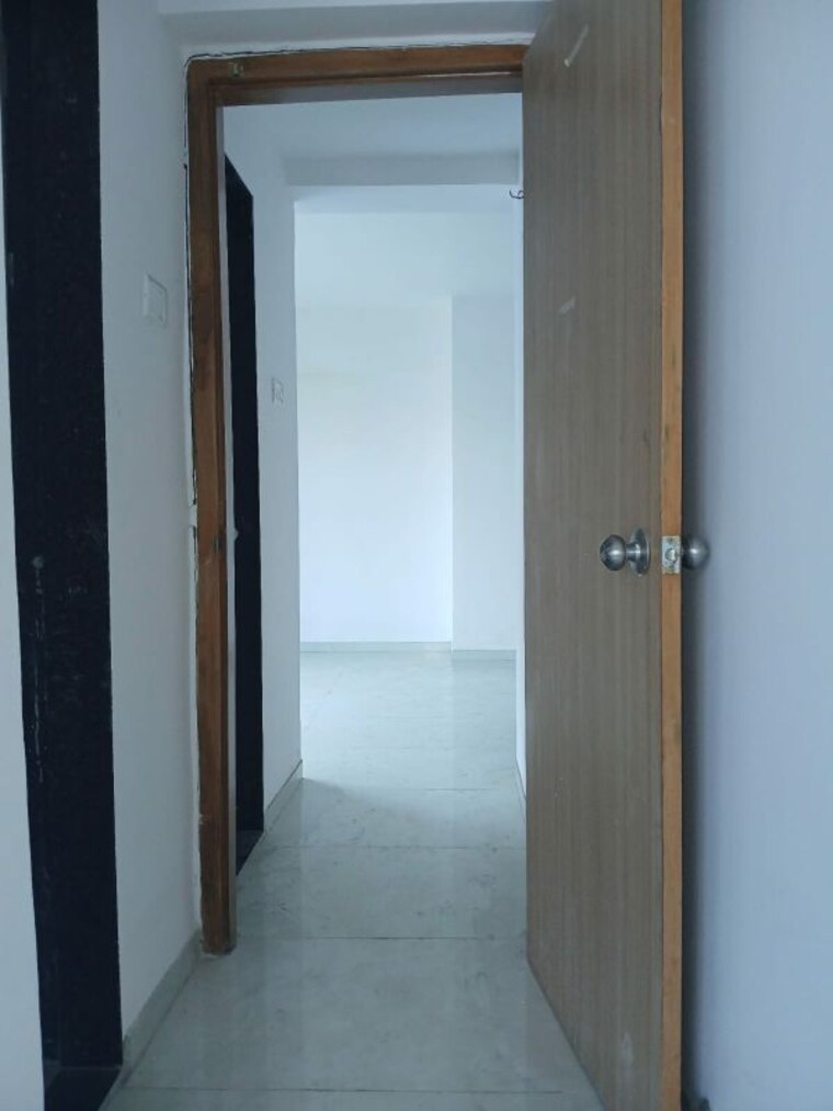 Room, blue-bird-chs 1 Bedroom 400 Sq.Ft. Apartment In Uthalsar Thane 10582367