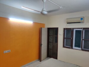 Room in 1 BHK Apartment at Kurla – for Rent