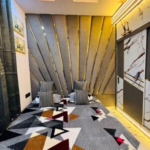 Team Area in 2 BHK Builder Floor at Uttam Nagar – for Sale