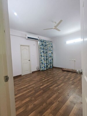 Room in 3 BHK Apartment at Omaxe Hazratganj Residency, Gomti Nagar – for Rent
