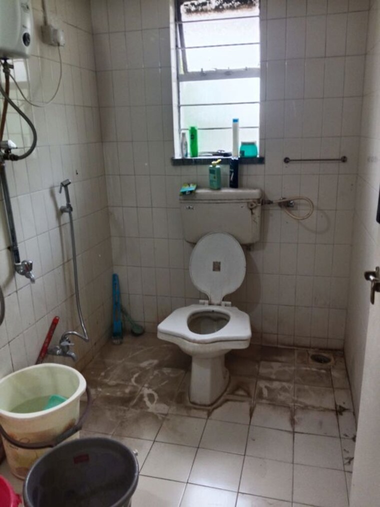 Bathroom, shri-senapati-bapat-chs 2 Bedroom 600 Sq.Ft. Apartment In Senapati Bapat Road Pune 10582479