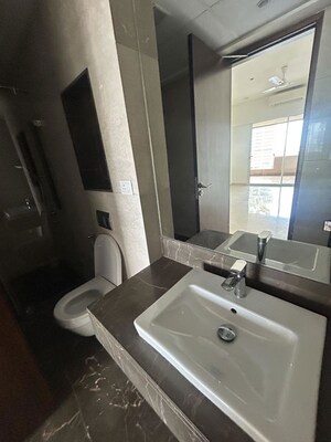 Team Area in 3 BHK Apartment at Lokhandwala Minerva Mahalaxmi, Mahalaxmi – for Rent