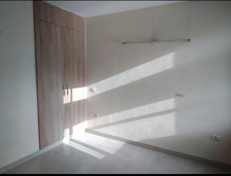 undefined, srs-royal-hills 2.5 Bedroom 1133 Sq.Ft. Apartment In Sector 87 Faridabad 10437170