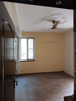 Room in 2 BHK Apartment at Sikka Karmic Greens, Sector 78 – for Rent