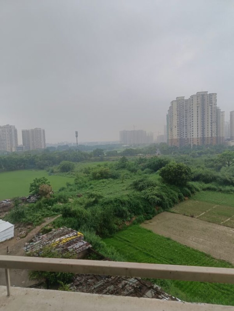 Garden, avs-orchard 3 Bedroom 1810 Sq.Ft. Apartment In Sector 77 Noida 10582529