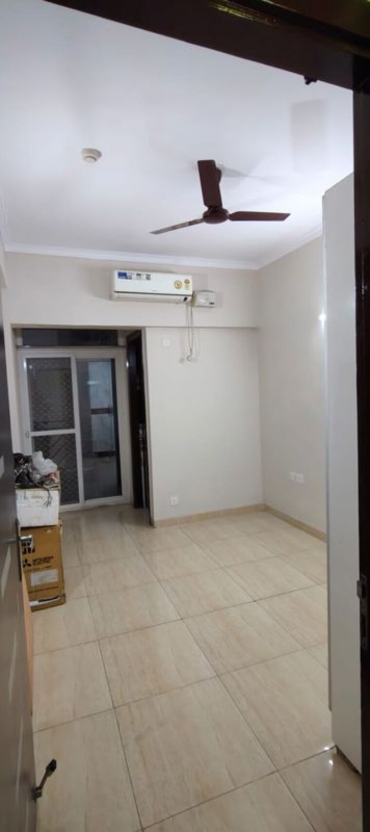 Room, mahagun-moderne 3.5 Bedroom 1900 Sq.Ft. Apartment In Sector 78 Noida 10582558