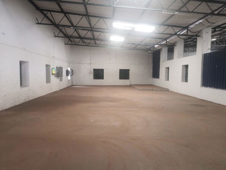 Room, neelambur Commercial Warehouse 2500 Sq.Ft. In Neelambur Coimbatore 10582564