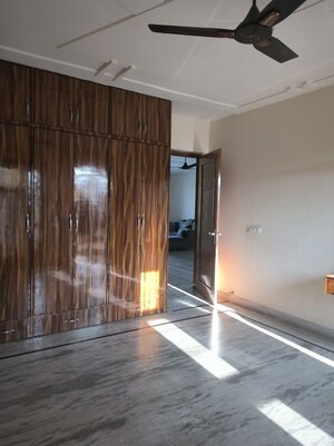 Room in 3 BHK Villa at Aerocity – for Rent