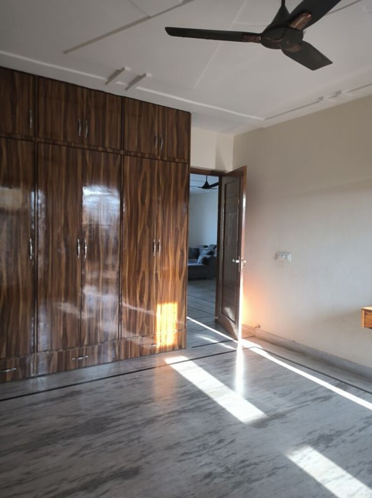 Room, aerocity 3 Bedroom 250 Sq.Yd. Villa In Aerocity Mohali 10582572