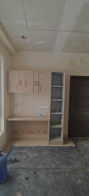 Furnished Amenities in 3 BHK Apartment at Aurobindo Kohinoor, Serilingampally – for Rent