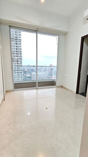 Room in 3.5 BHK Apartment at Omkar Alta Monte, Malad East – for Sale