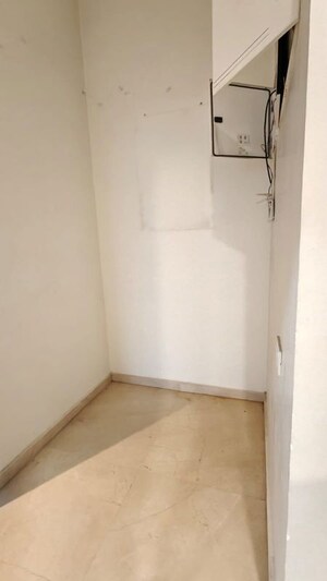 Room in 3.5 BHK Apartment at Omkar Alta Monte, Malad East – for Sale