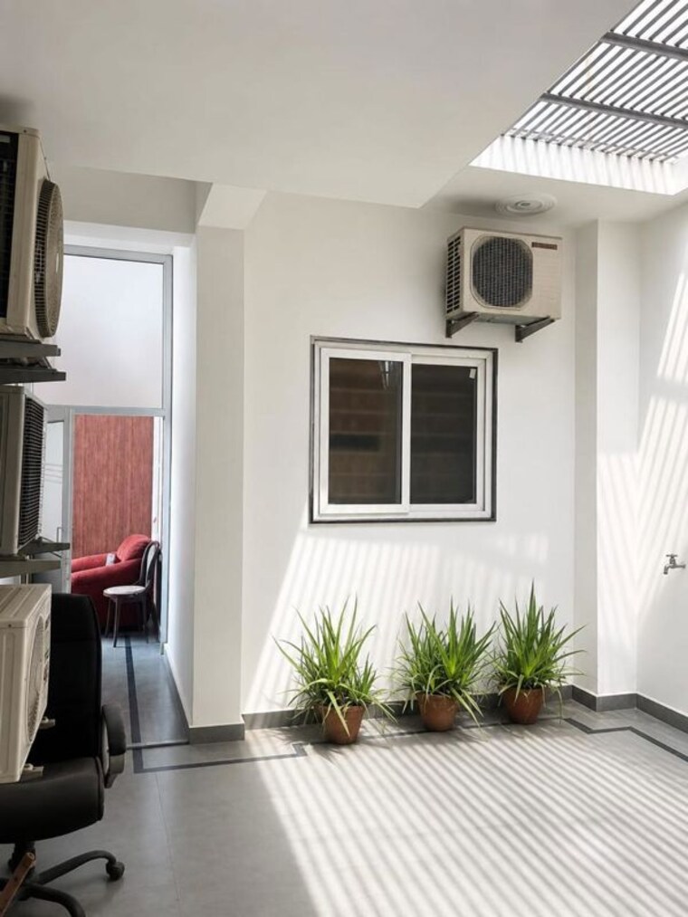 Team Area, vishwas khand Commercial Office Space 2500 Sq.Ft. In Vishwas Khand Lucknow 10582600