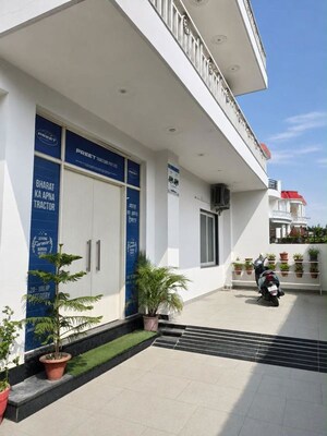  Office Space – Exterior View View at Vishwas Khand - for Rent
