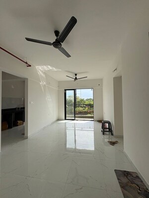 2 BHK Apartment For Rent in Runwal Gardens, Dombivli East