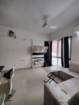 2 BHK Apartment For Rent in Aspen Park, Goregaon East