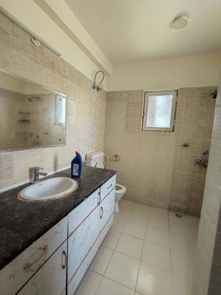 Bathroom, ild-greens 2 Bedroom 1265 Sq.Ft. Apartment In Sector 37c Gurgaon 10582624