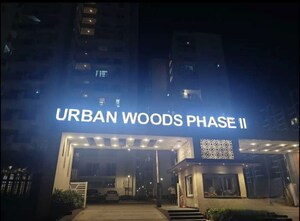 3 BHK Apartment – Entrance View at Sultanpur Road - for Rent