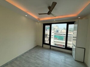 Room in 3 BHK Builder Floor at Greater Kailash ii – for Rent