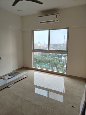Bedroom in 2.5 BHK Apartment at Chembur – for Rent