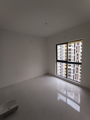 Room in 1.5 BHK Apartment at Runwal Gardens, Dombivli East – for Rent