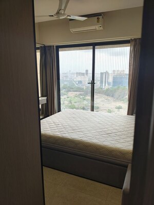 Room in 2 BHK Apartment at Kanakia Silicon Valley, Powai – for Rent