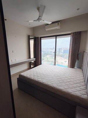 Bedroom in 2 BHK Apartment at Kanakia Silicon Valley, Powai – for Rent