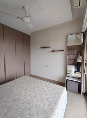 Room in 2 BHK Apartment at Kanakia Silicon Valley, Powai – for Rent