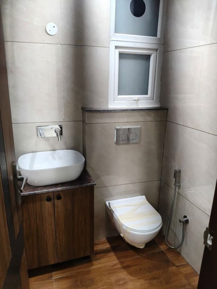 Bathroom, maxxus-elanza 3 Bedroom 1550 Sq.Ft. Apartment In International Airport Road Zirakpur 10582692