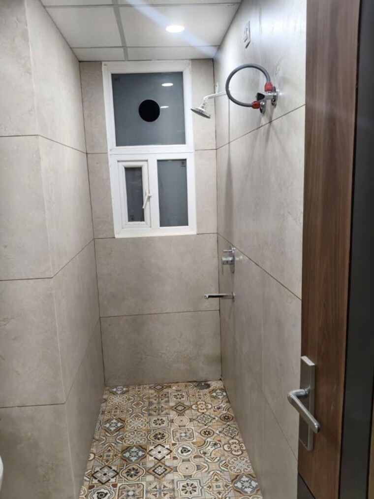Bathroom, maxxus-elanza 3 Bedroom 1550 Sq.Ft. Apartment In International Airport Road Zirakpur 10582692