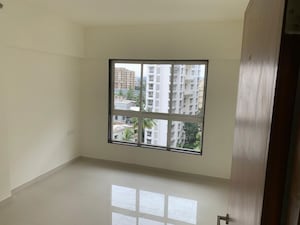 Room in 2 BHK Apartment at Godrej Prime, Chembur – for Rent