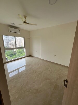 Room in 2 BHK Apartment at Concrete Sai Swayam, Chembur – for Rent